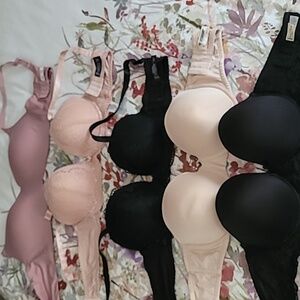 5 new or nearly new bras